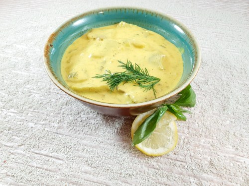 Haringhapjes in currysaus